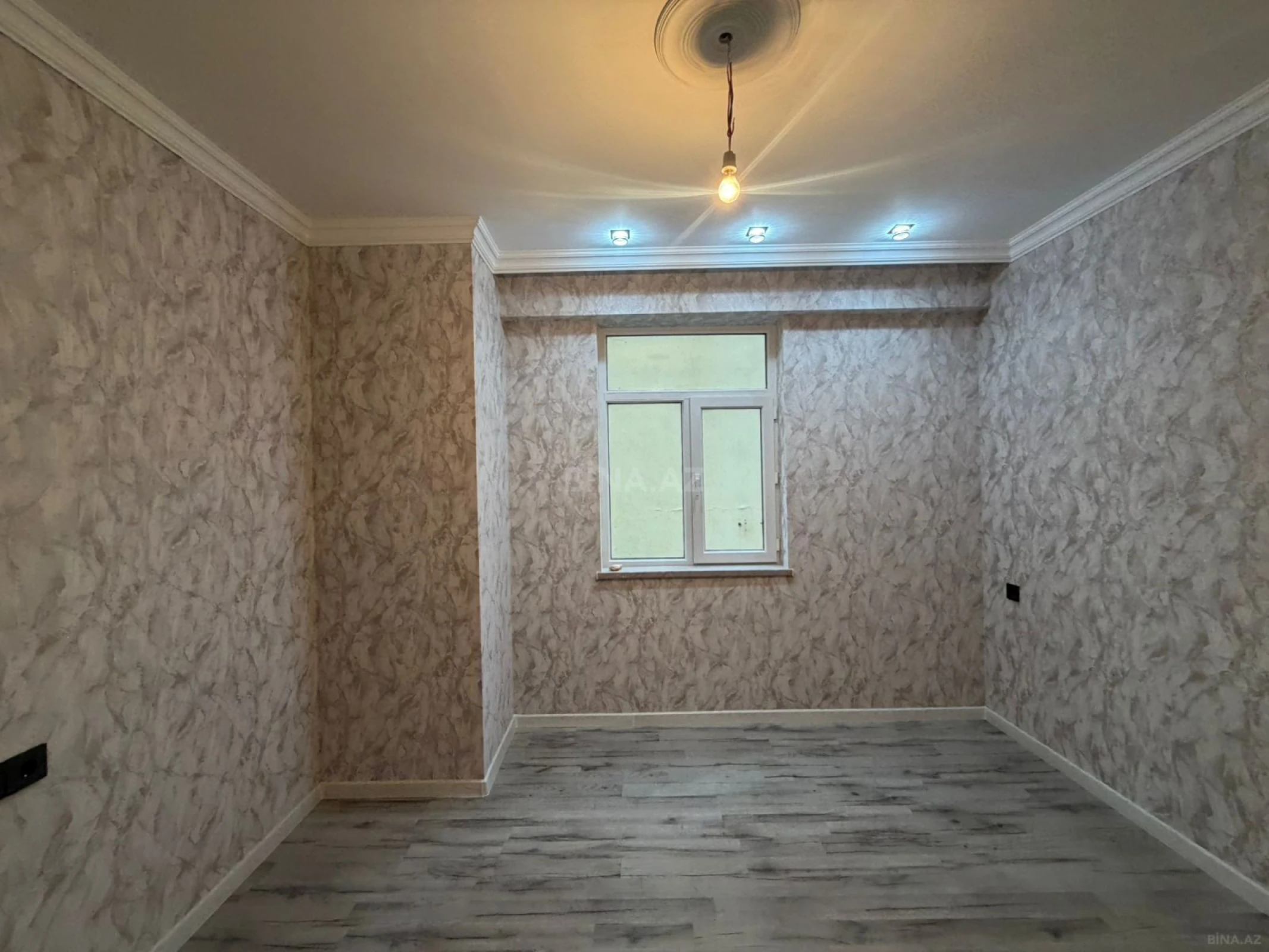 Satılır 2 otaqlı mənzil 59 m²