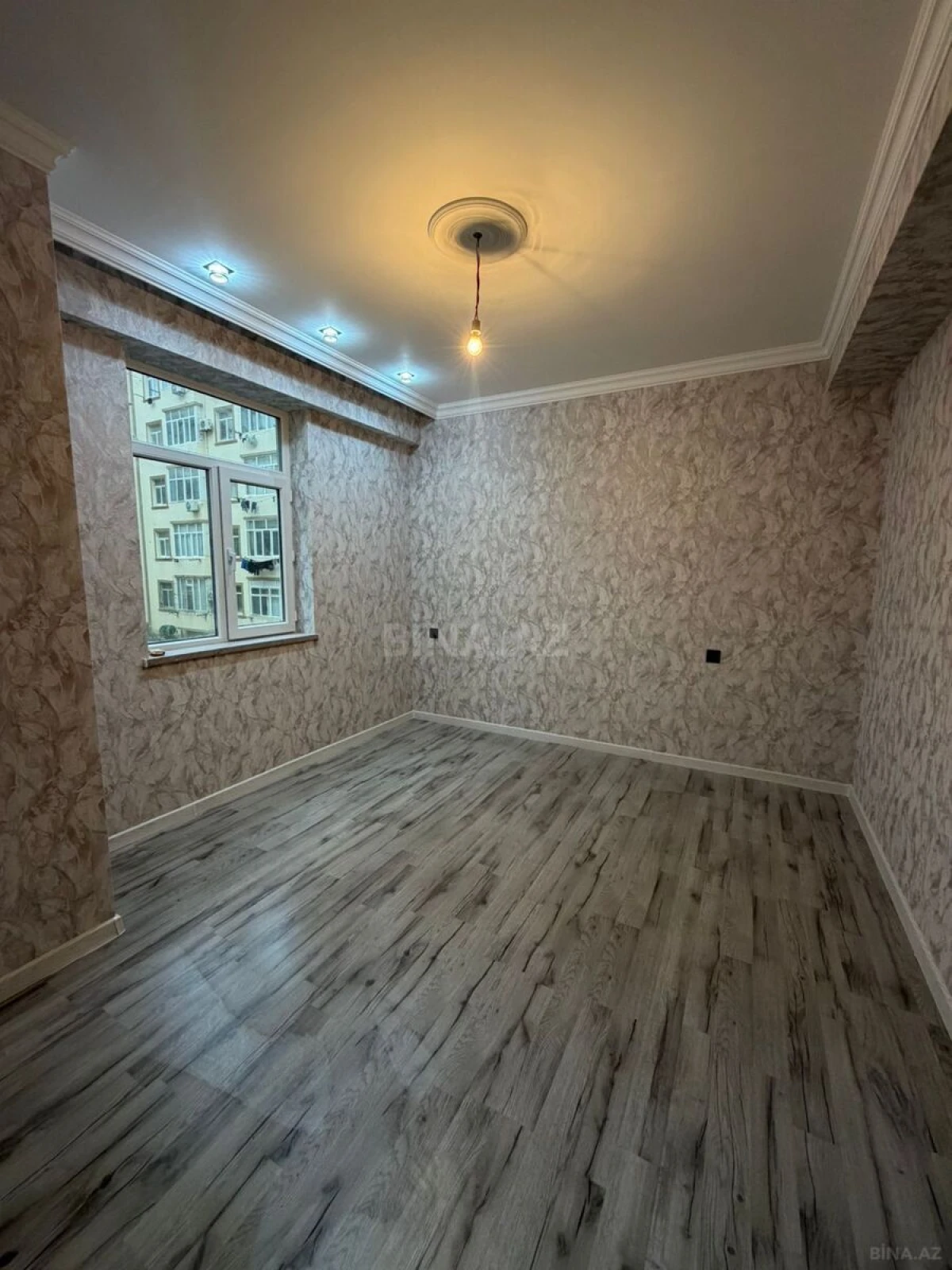 Satılır 2 otaqlı mənzil 59 m²