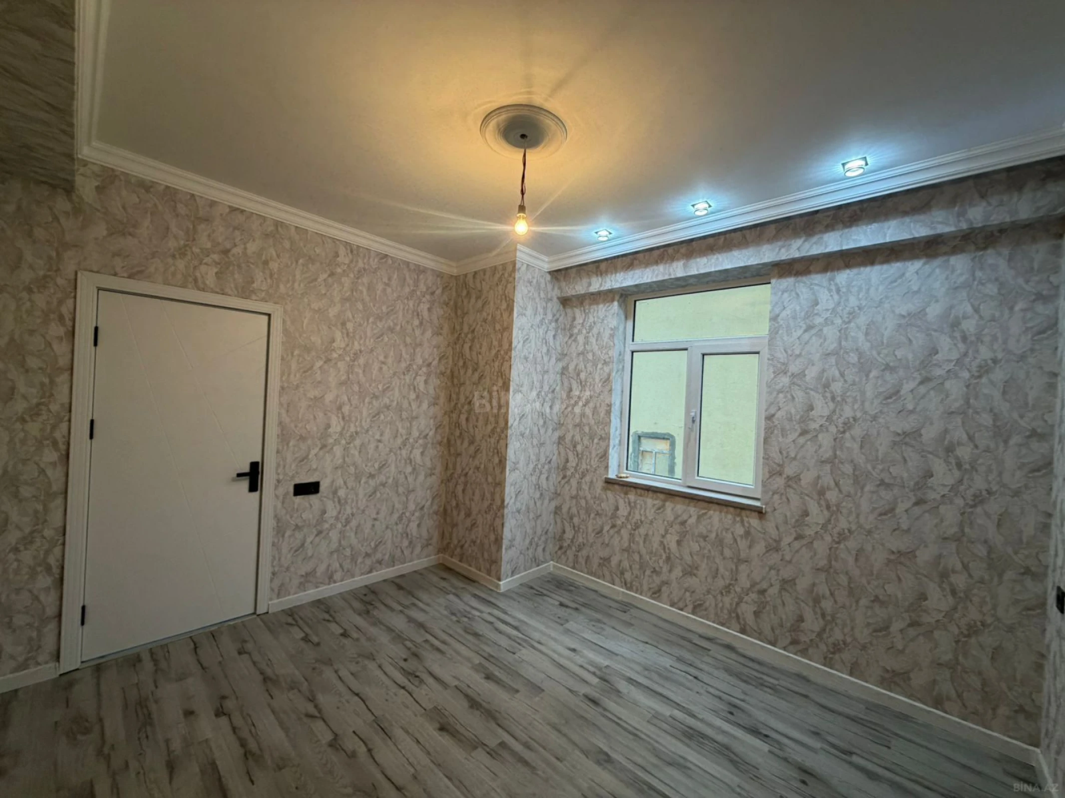 Satılır 2 otaqlı mənzil 59 m²