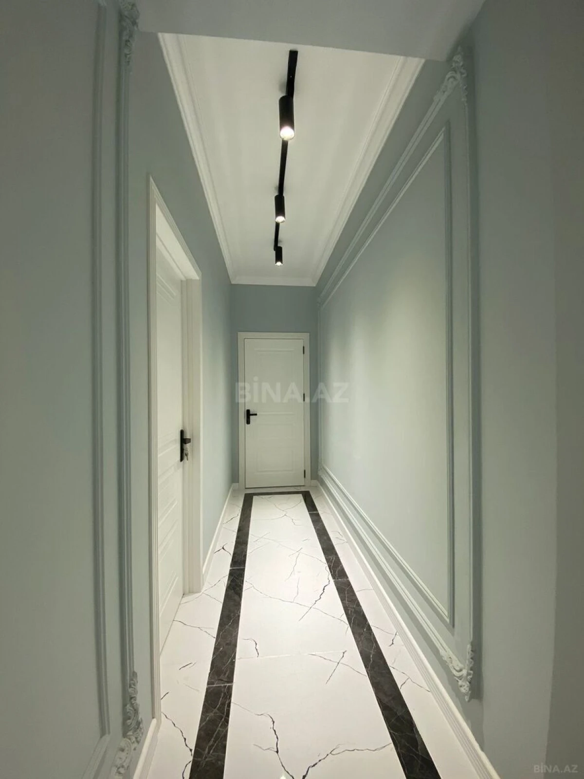 Satılır 3 otaqlı mənzil 160 m²