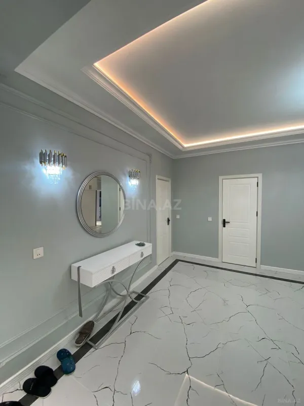 Satılır 3 otaqlı mənzil 160 m²
