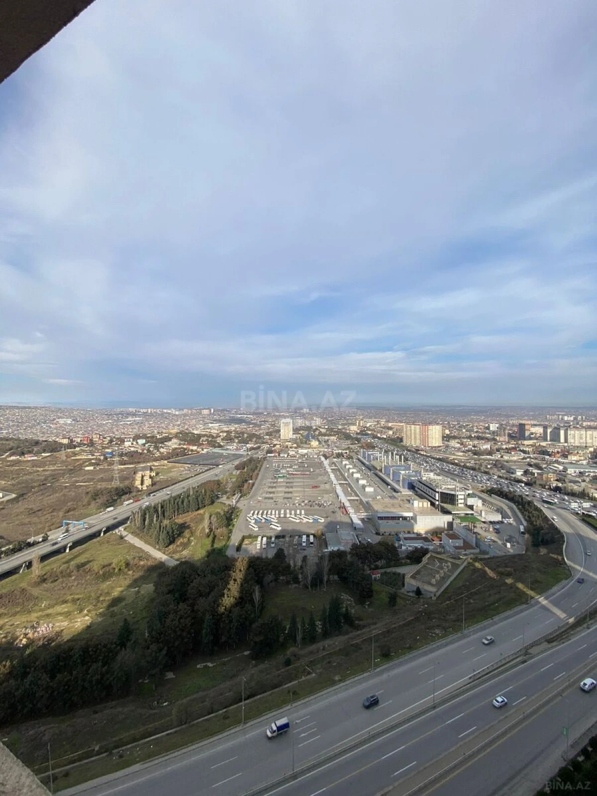 Satılır 3 otaqlı mənzil 160 m²