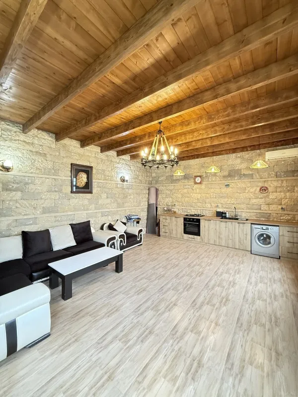 Satılır 4 otaqlı həyət evi 140 m²