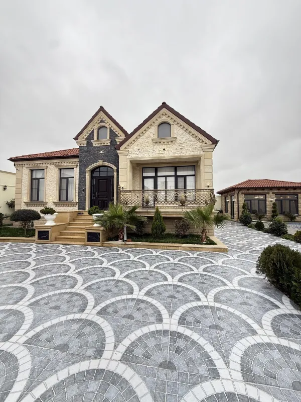 Satılır 4 otaqlı həyət evi 140 m²