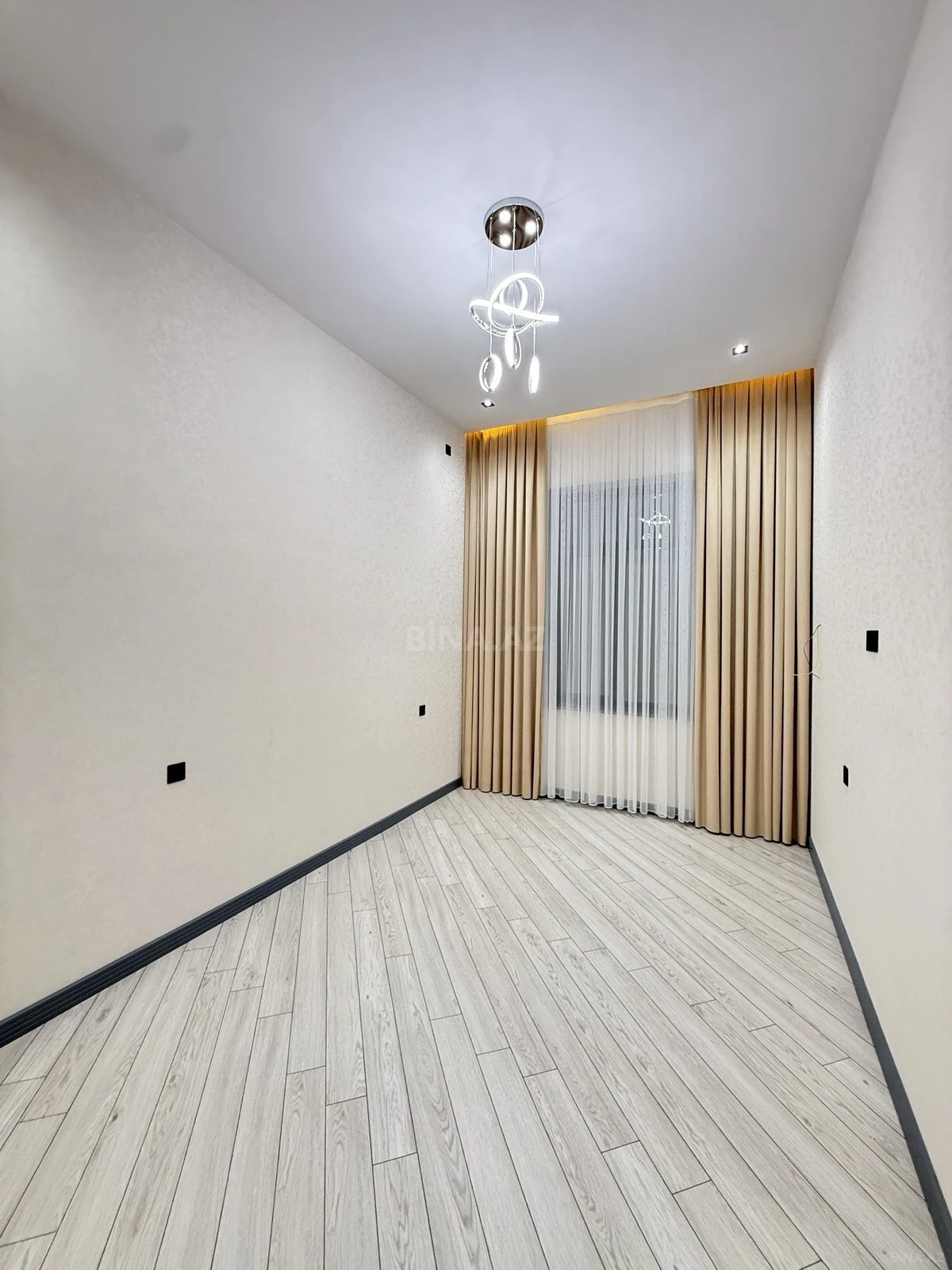 Satılır 4 otaqlı həyət evi 160 m²