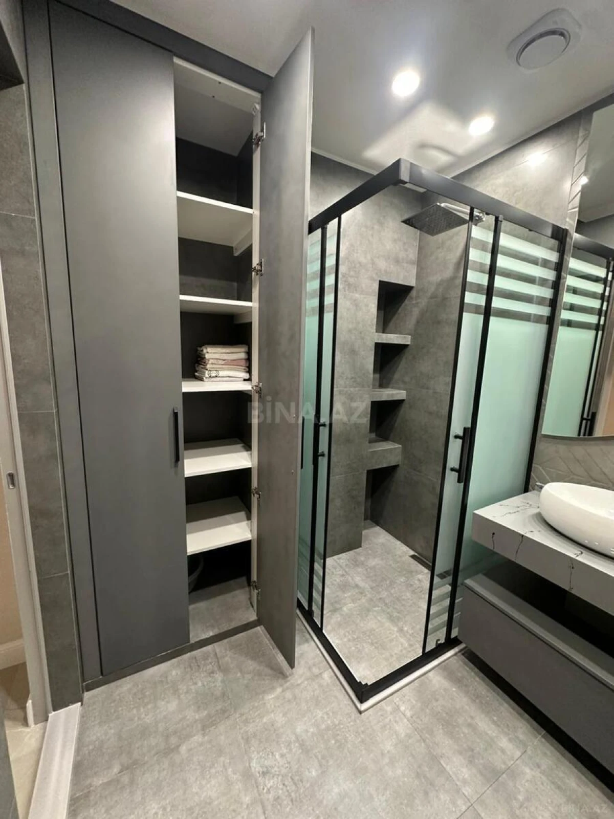 Kirayə verilir 3 otaqlı mənzil 127 m²