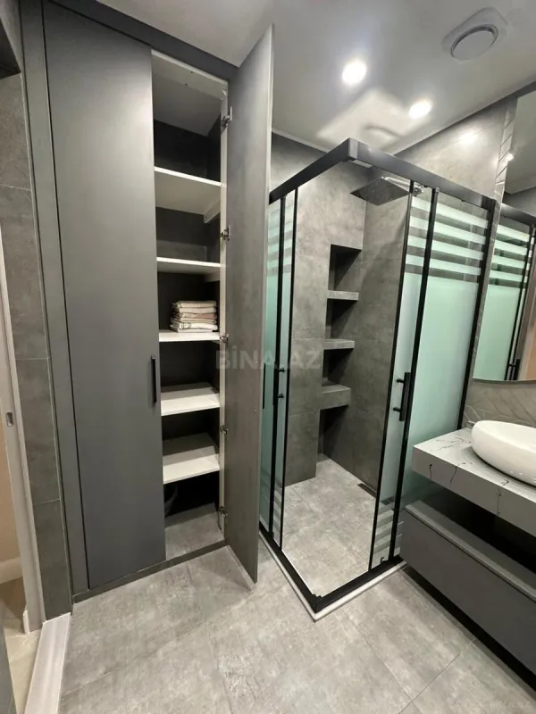 Kirayə verilir 3 otaqlı mənzil 127 m²