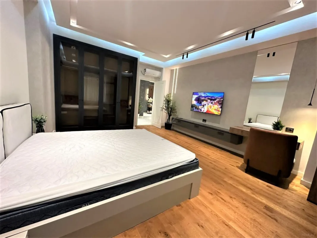 Kirayə verilir 3 otaqlı mənzil 145 m²