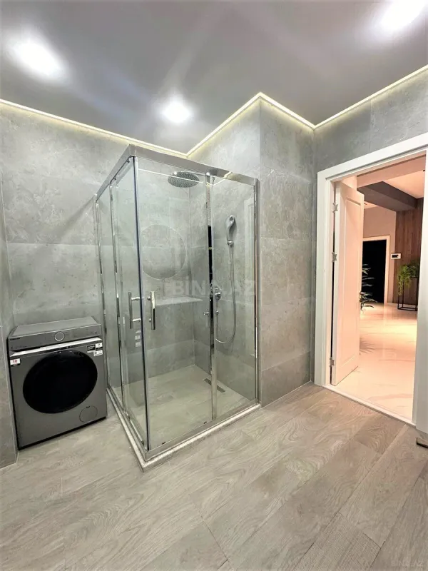Kirayə verilir 3 otaqlı mənzil 145 m²