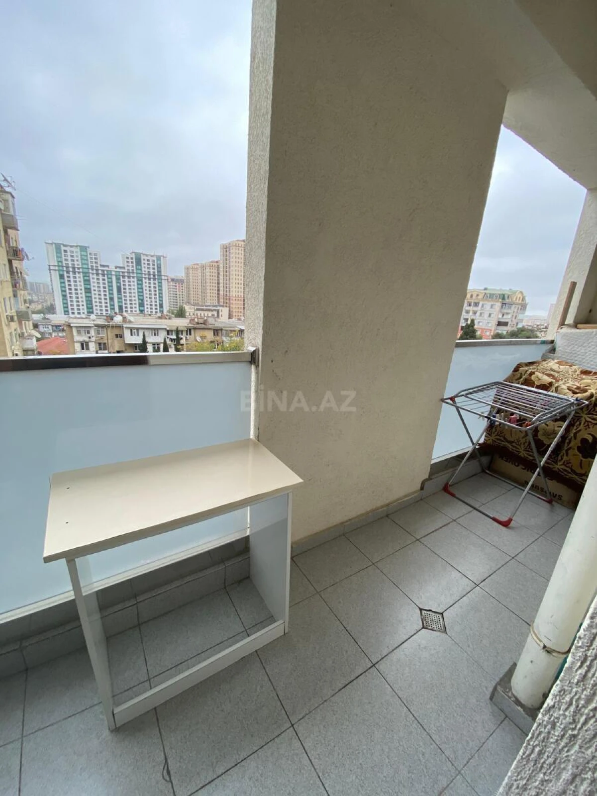Satılır 3 otaqlı mənzil 120 m²
