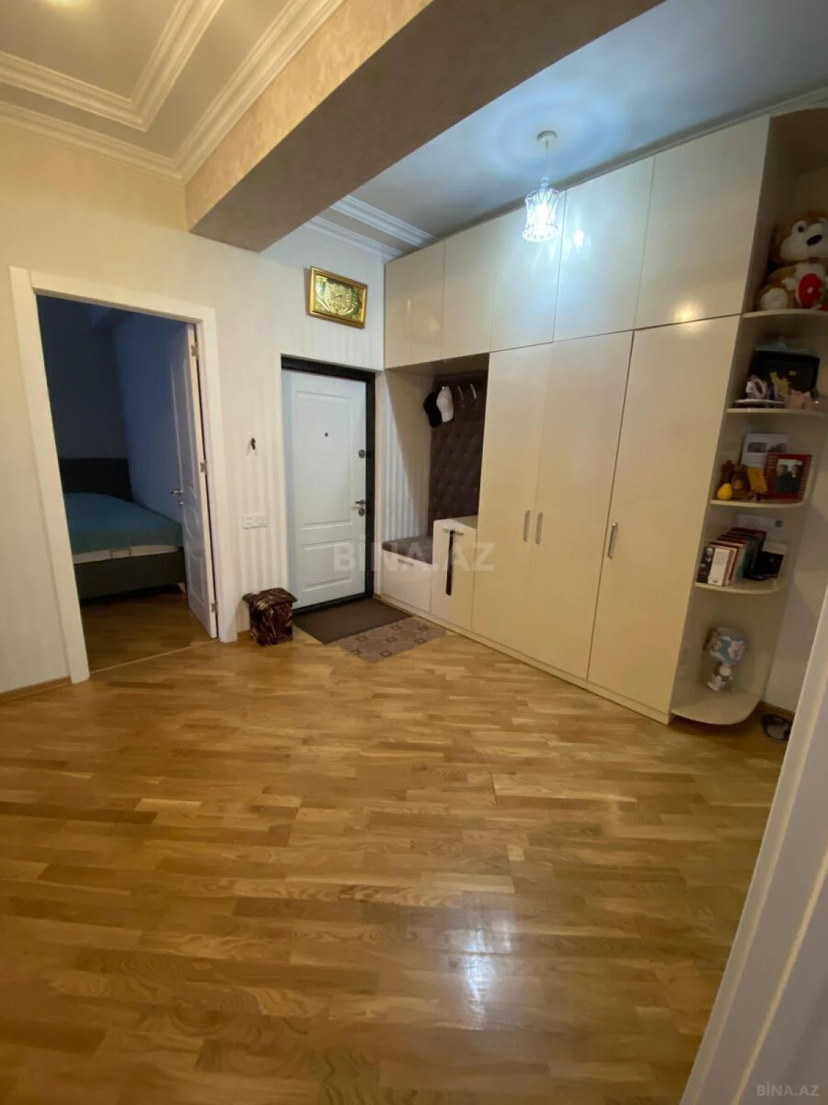 Satılır 3 otaqlı mənzil 120 m²