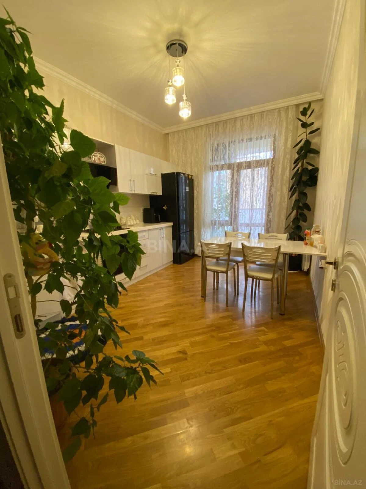 Satılır 3 otaqlı mənzil 120 m²