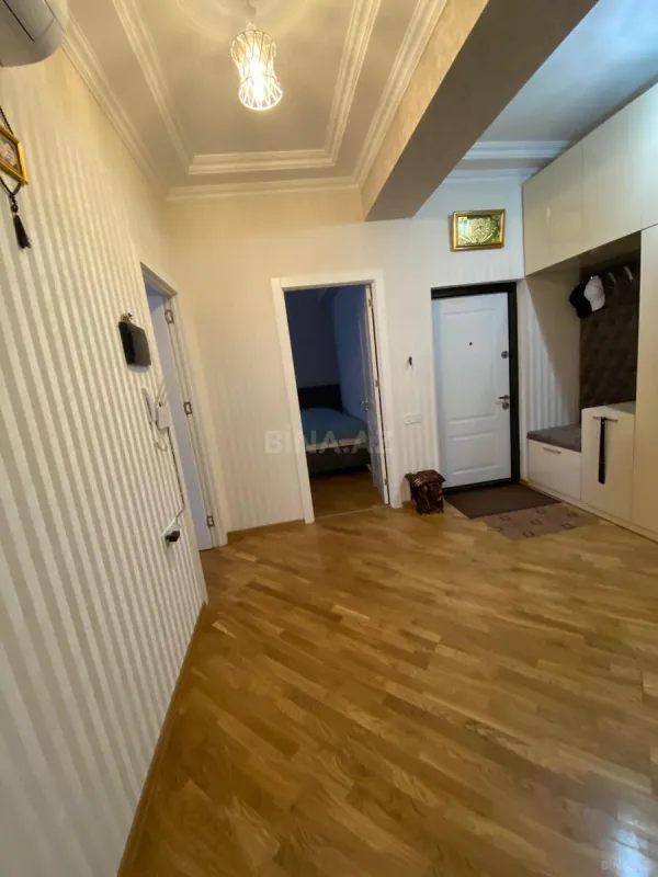 Satılır 3 otaqlı mənzil 120 m²