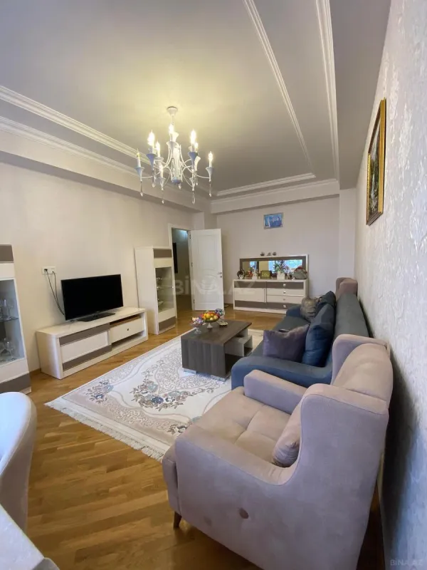 Satılır 3 otaqlı mənzil 120 m²