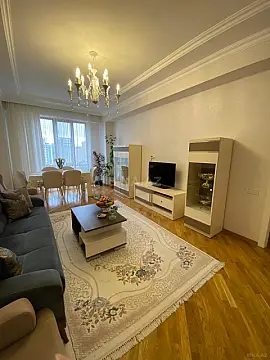 Satılır 3 otaqlı mənzil 120 m²