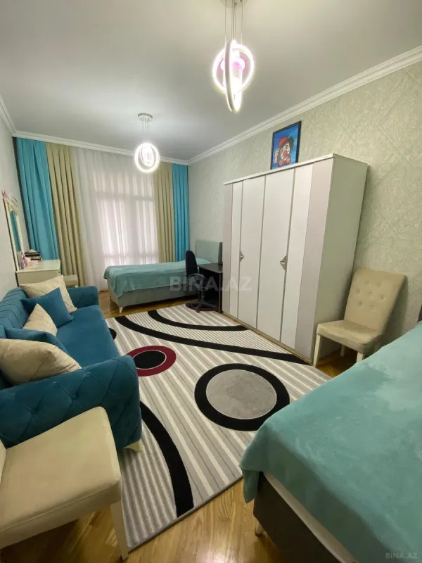 Satılır 3 otaqlı mənzil 120 m²