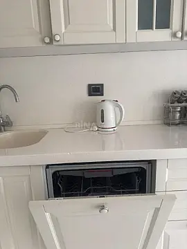 Satılır 3 otaqlı mənzil 143 m²