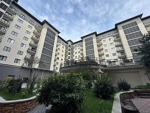 Satılır 2 otaqlı mənzil 98 m²