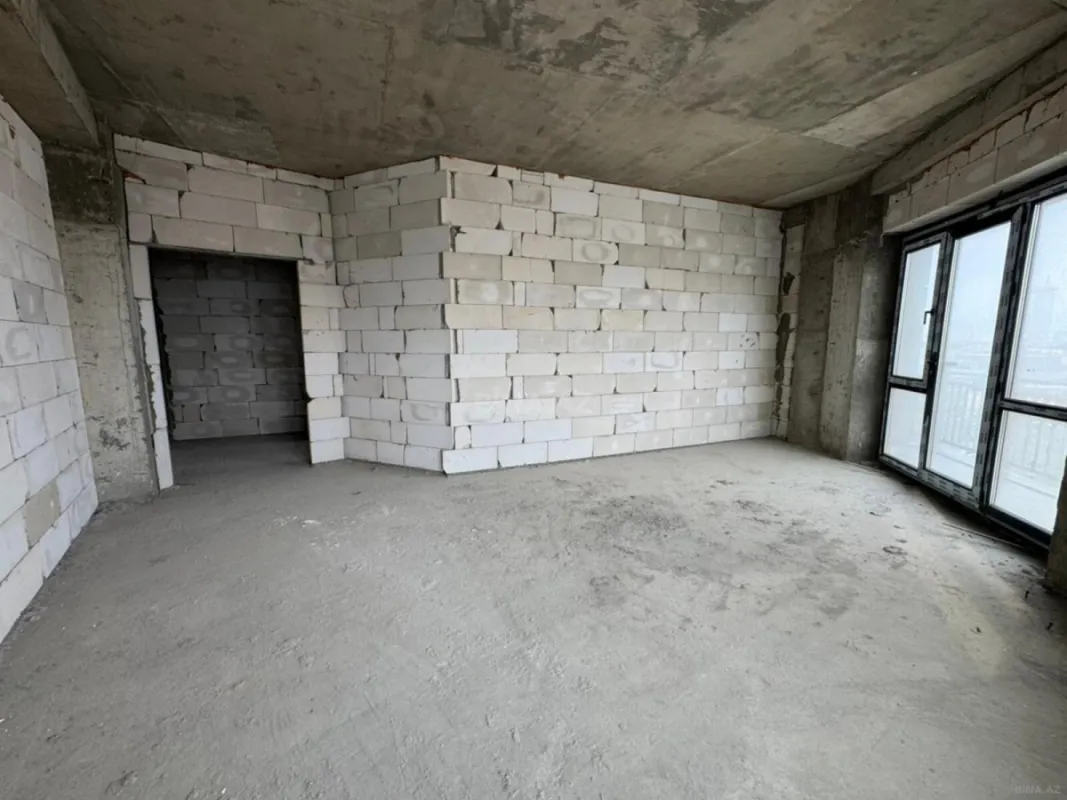 Satılır 2 otaqlı mənzil 98 m²