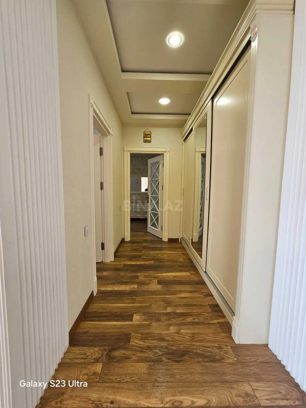 Satılır 3 otaqlı mənzil 140 m²