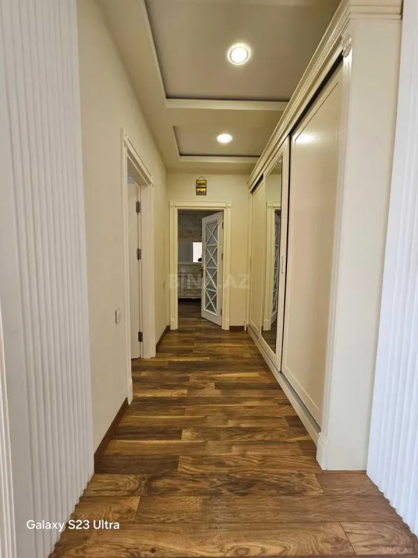 Satılır 3 otaqlı mənzil 140 m²