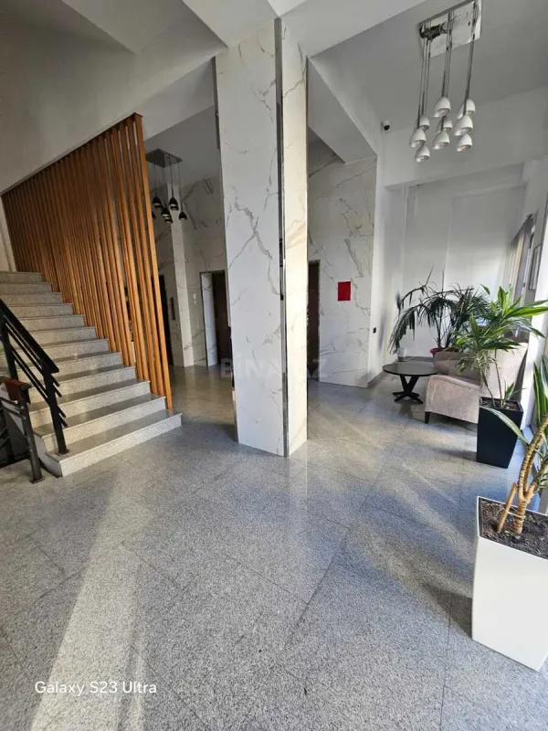 Satılır 3 otaqlı mənzil 140 m²