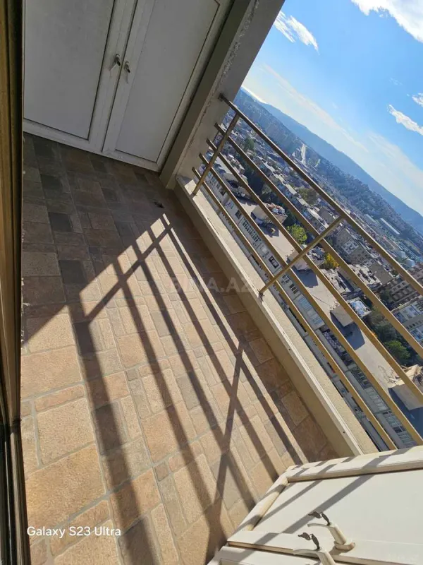 Satılır 3 otaqlı mənzil 140 m²