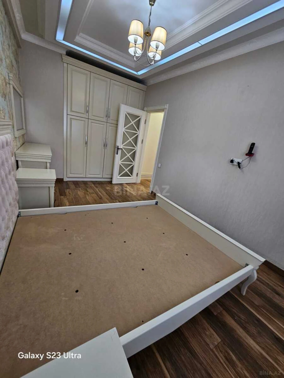 Satılır 3 otaqlı mənzil 140 m²