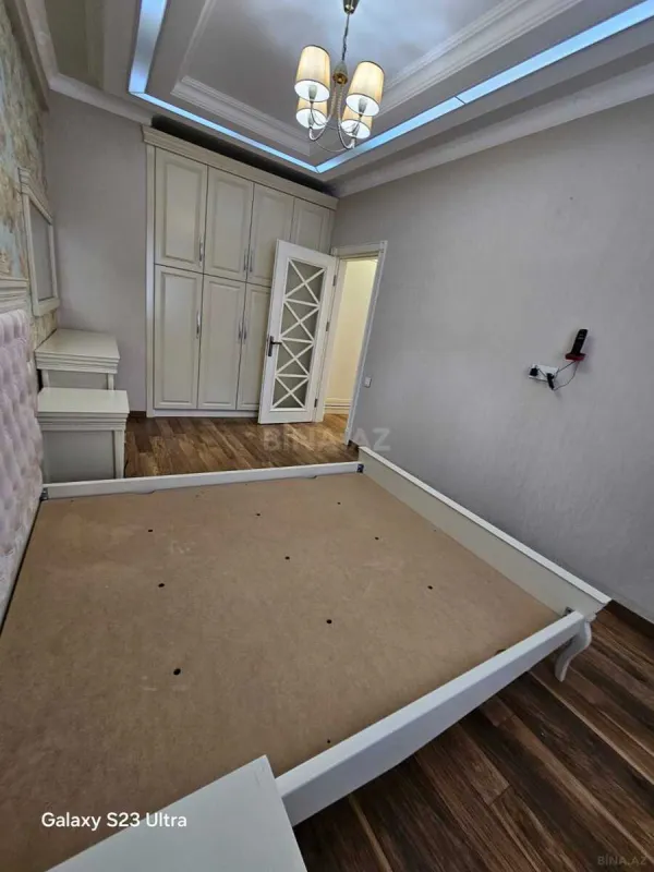 Satılır 3 otaqlı mənzil 140 m²