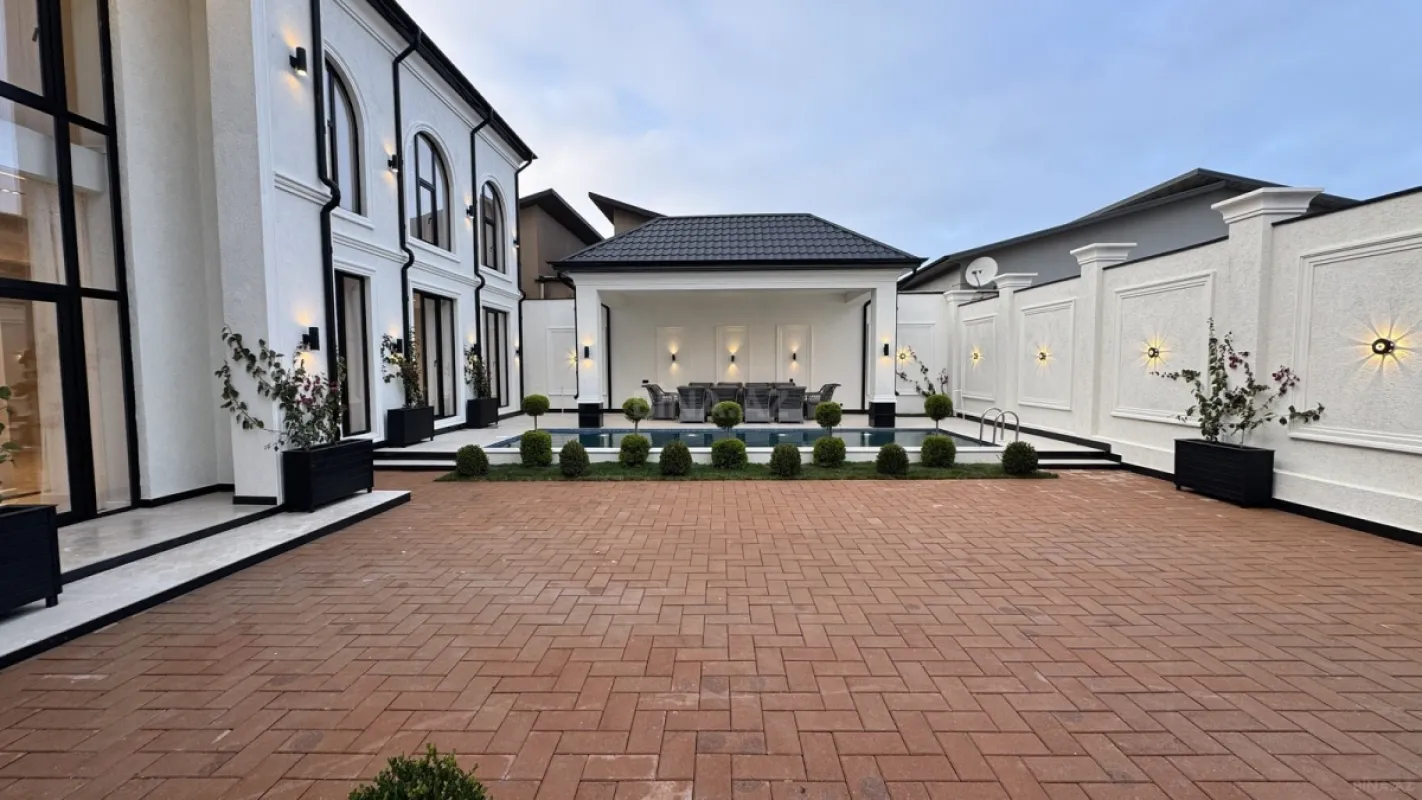 Satılır 4 otaqlı həyət evi 210 m²
