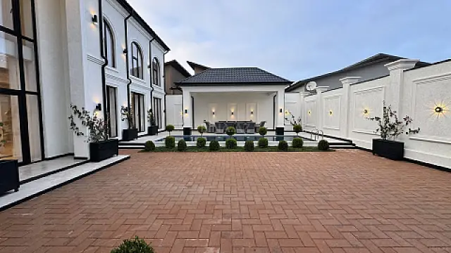 Satılır 4 otaqlı həyət evi 210 m²