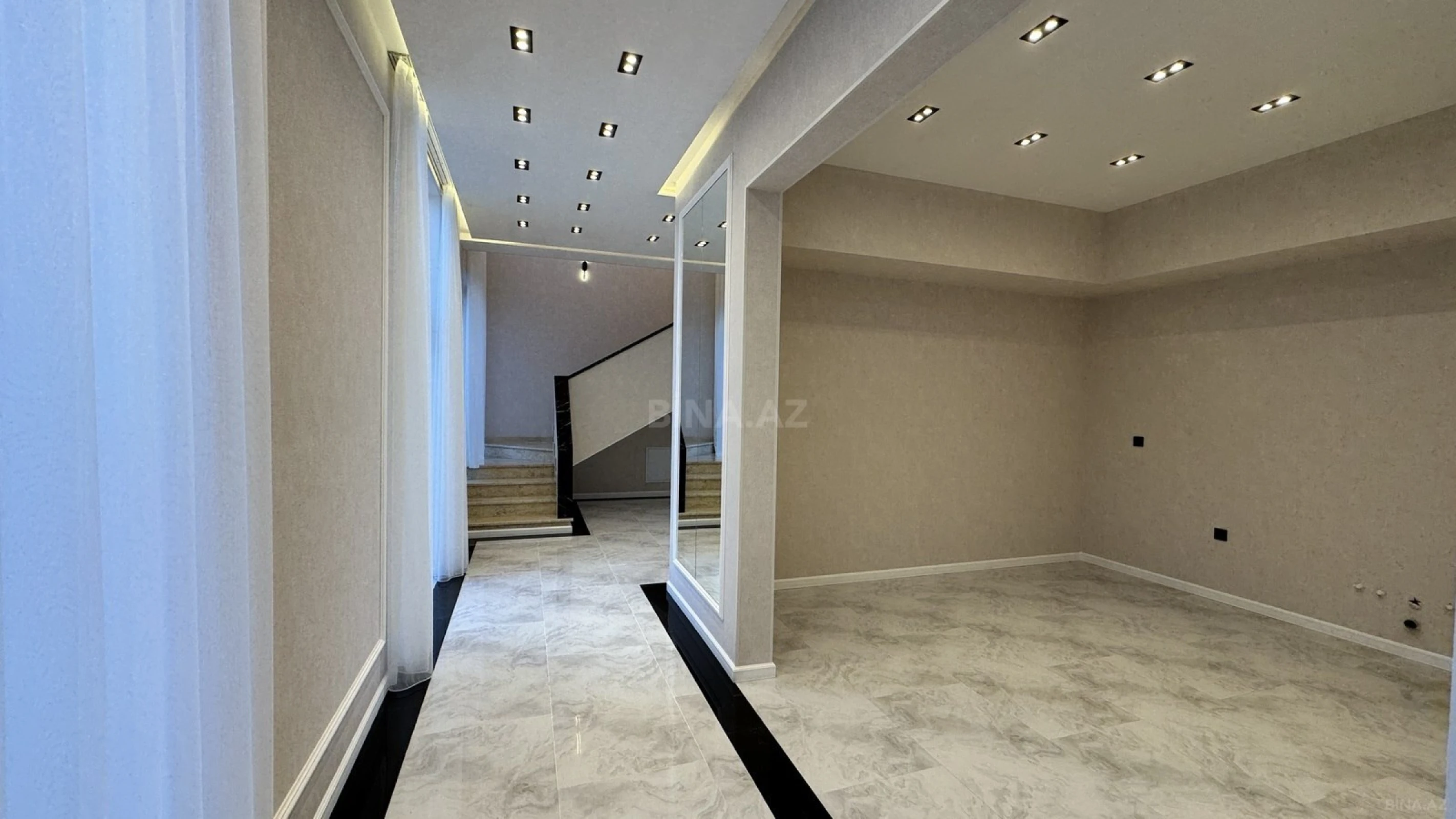 Satılır 4 otaqlı həyət evi 210 m²