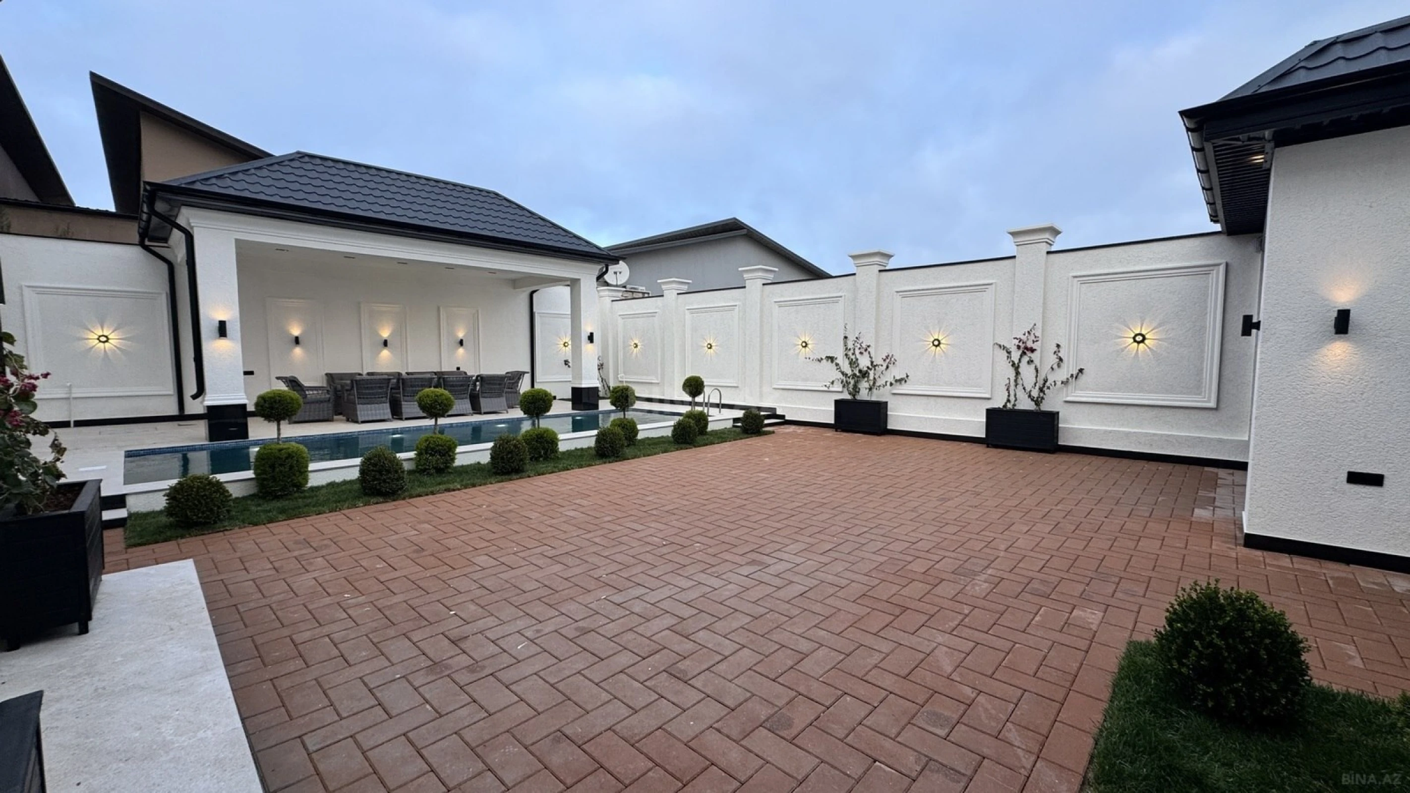 Satılır 4 otaqlı həyət evi 210 m²