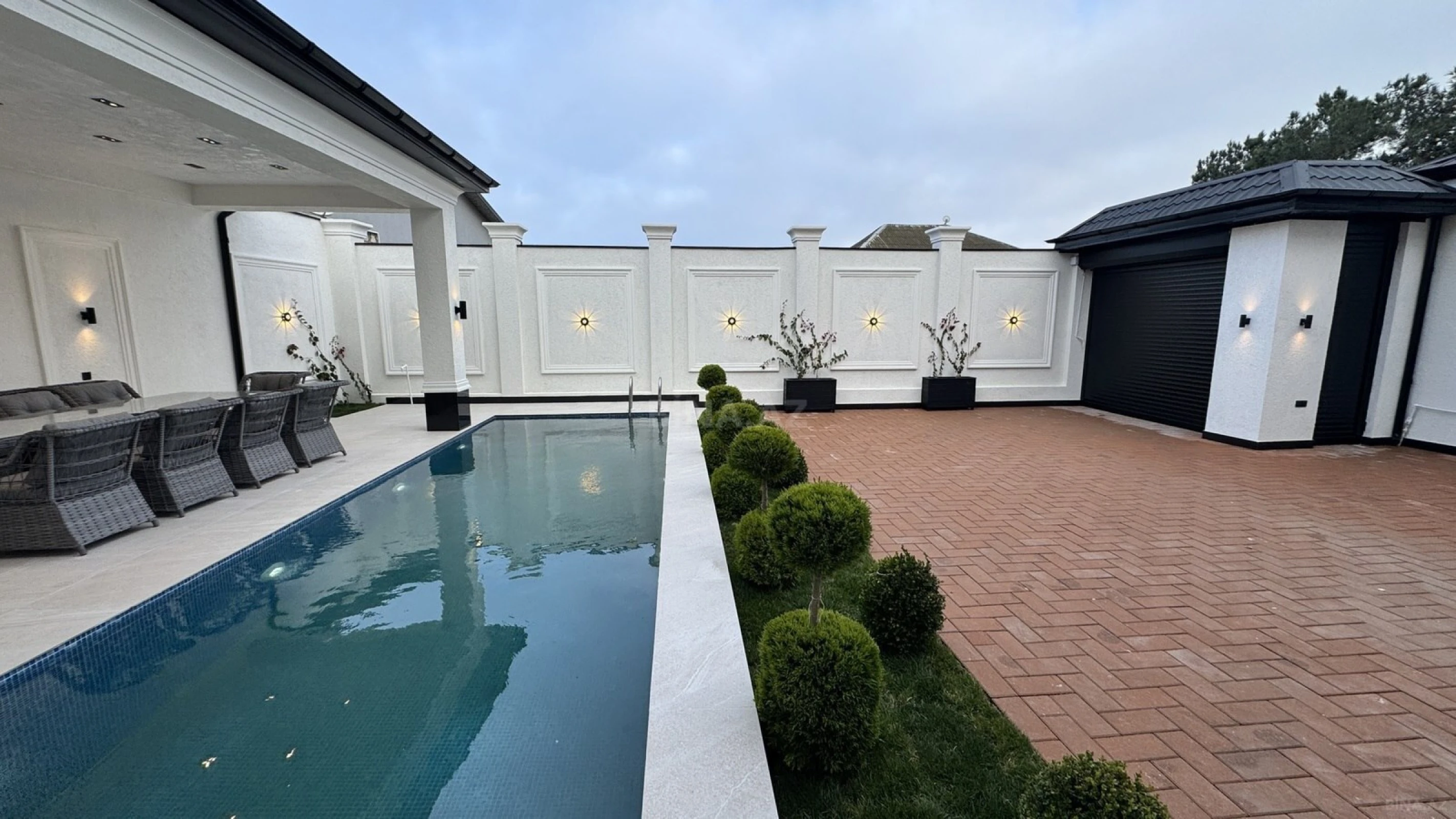 Satılır 4 otaqlı həyət evi 210 m²