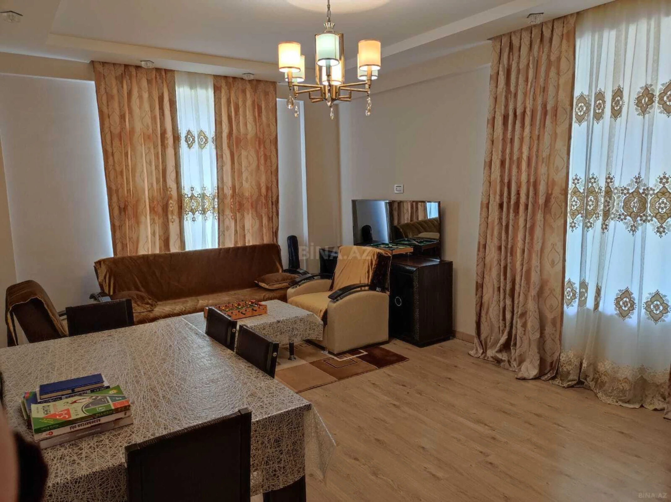 Kirayə verilir 3 otaqlı mənzil 102 m²