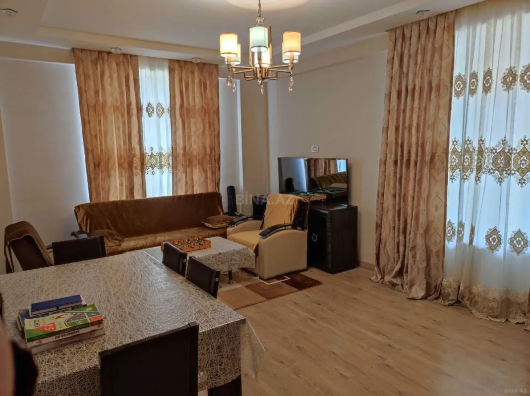 Kirayə verilir 3 otaqlı mənzil 102 m²