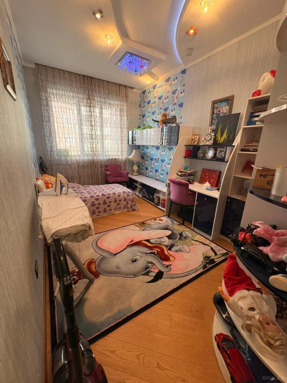 Satılır 4 otaqlı mənzil 170 m²