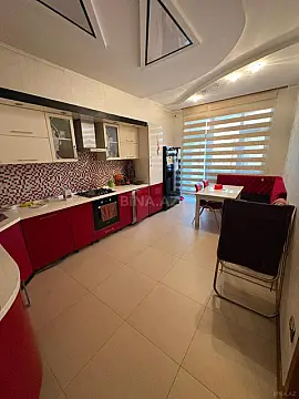 Satılır 4 otaqlı mənzil 170 m²