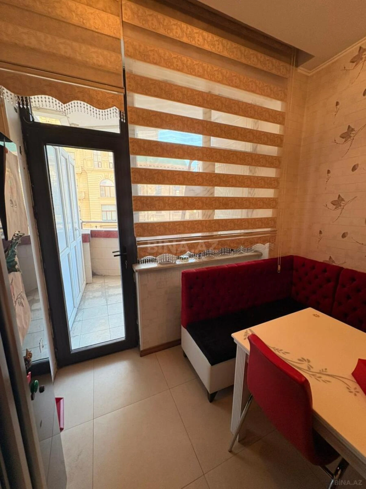Satılır 4 otaqlı mənzil 170 m²