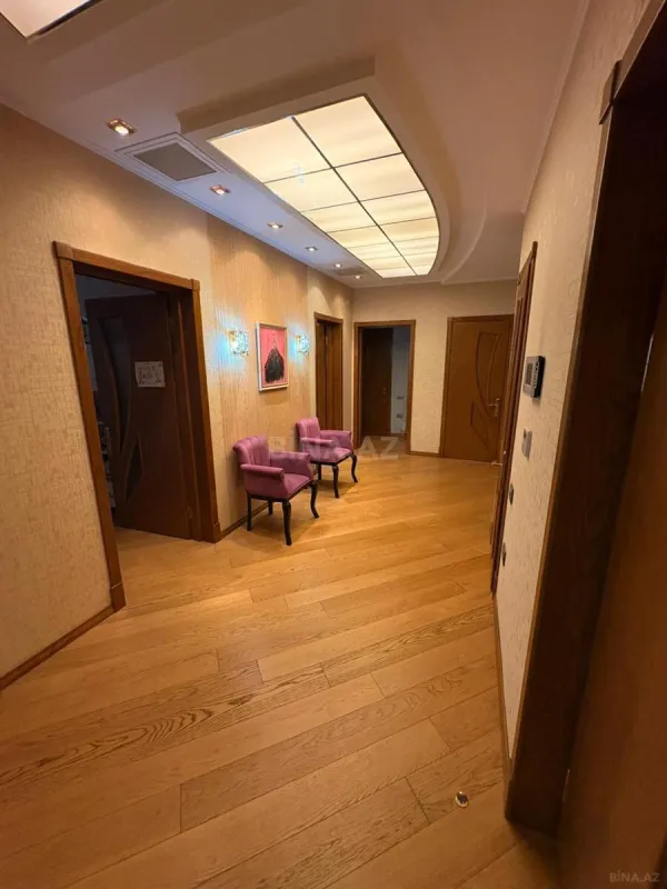 Satılır 4 otaqlı mənzil 170 m²