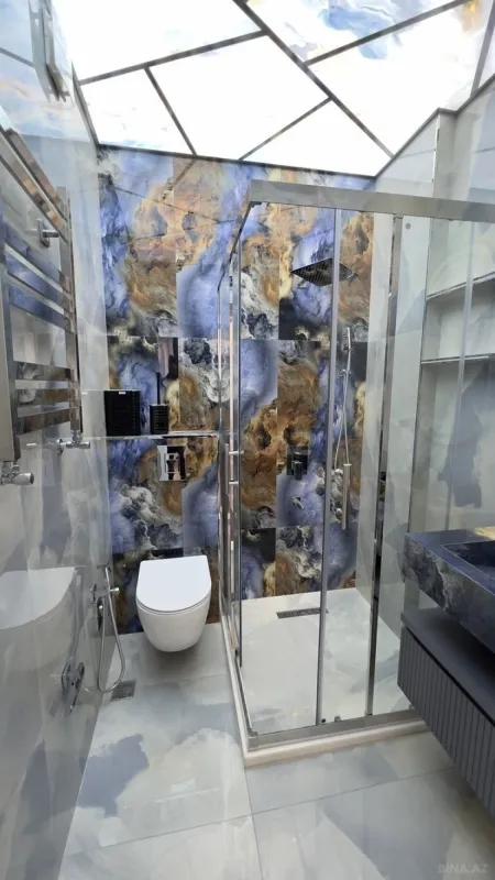 Satılır 4 otaqlı mənzil 230 m²