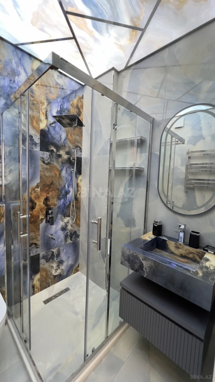 Satılır 4 otaqlı mənzil 230 m²