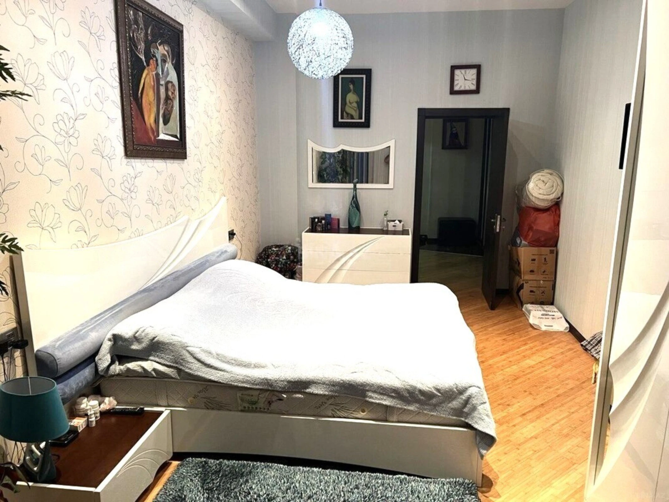 Satılır 4 otaqlı mənzil 160 m²