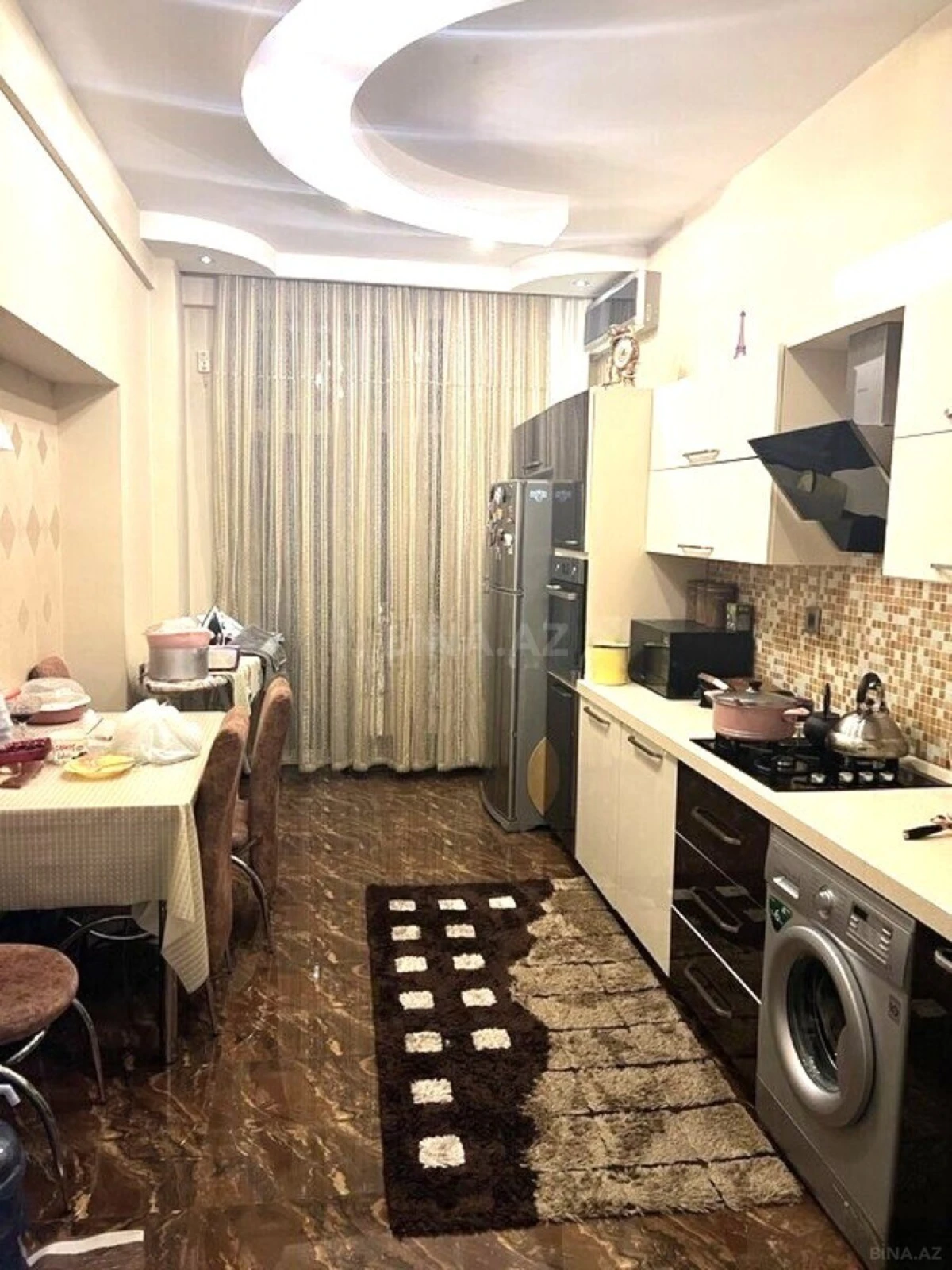 Satılır 4 otaqlı mənzil 160 m²