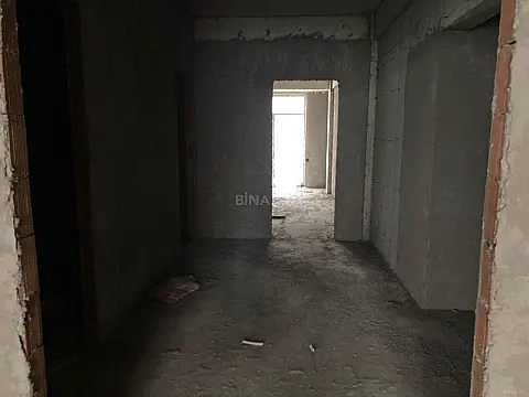 Satılır 4 otaqlı mənzil 231 m²