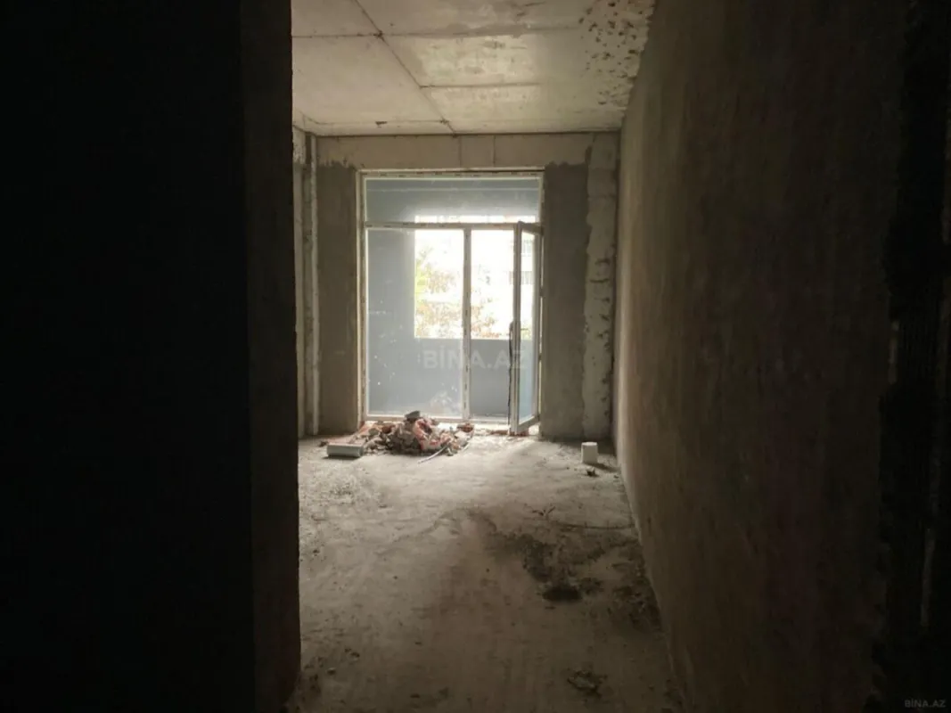 Satılır 4 otaqlı mənzil 231 m²