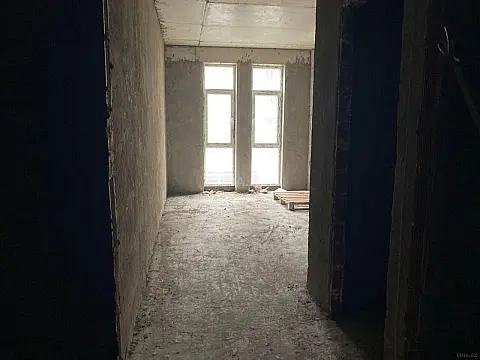 Satılır 4 otaqlı mənzil 231 m²