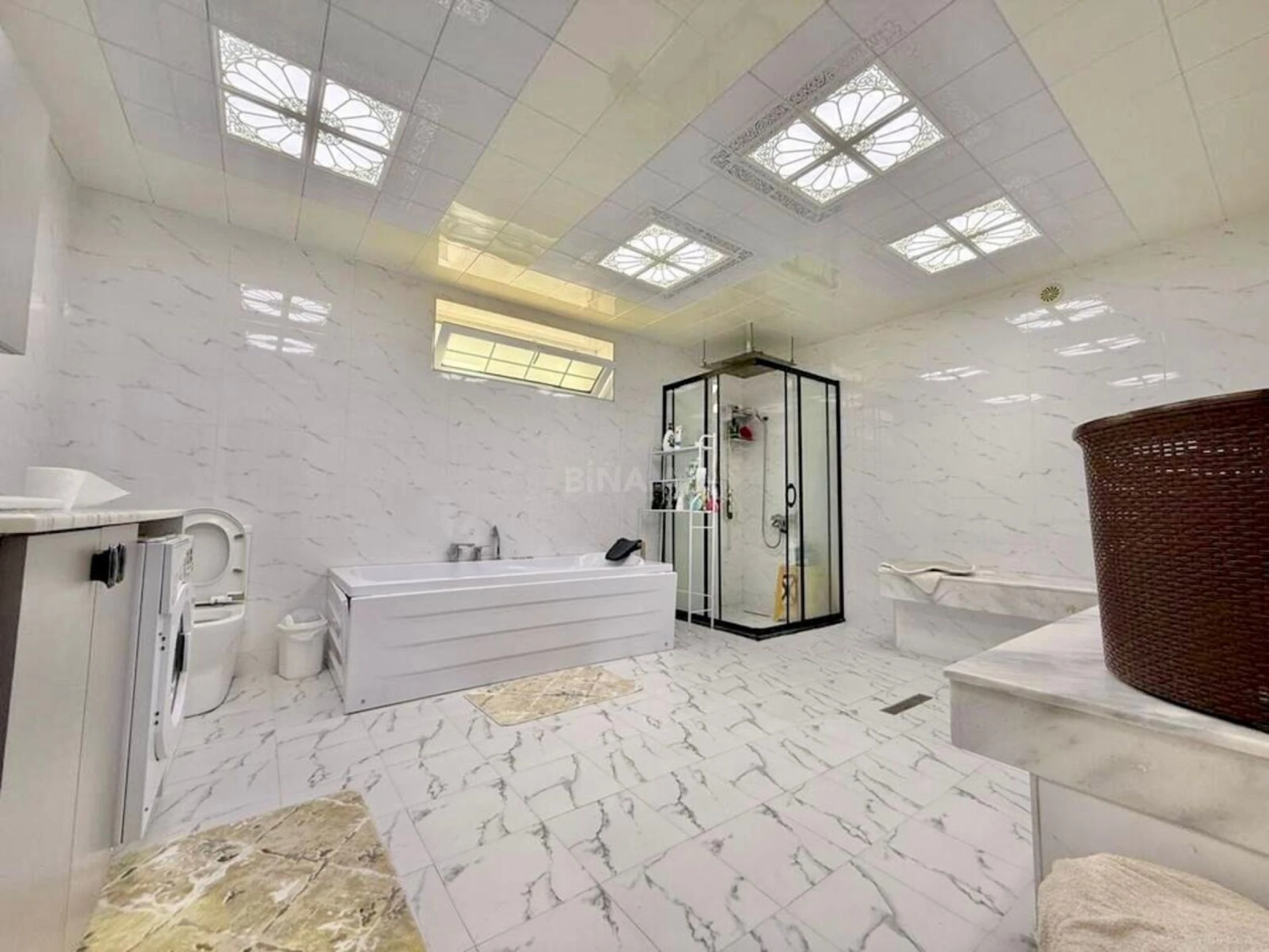 Satılır 7 otaqlı həyət evi 330 m²