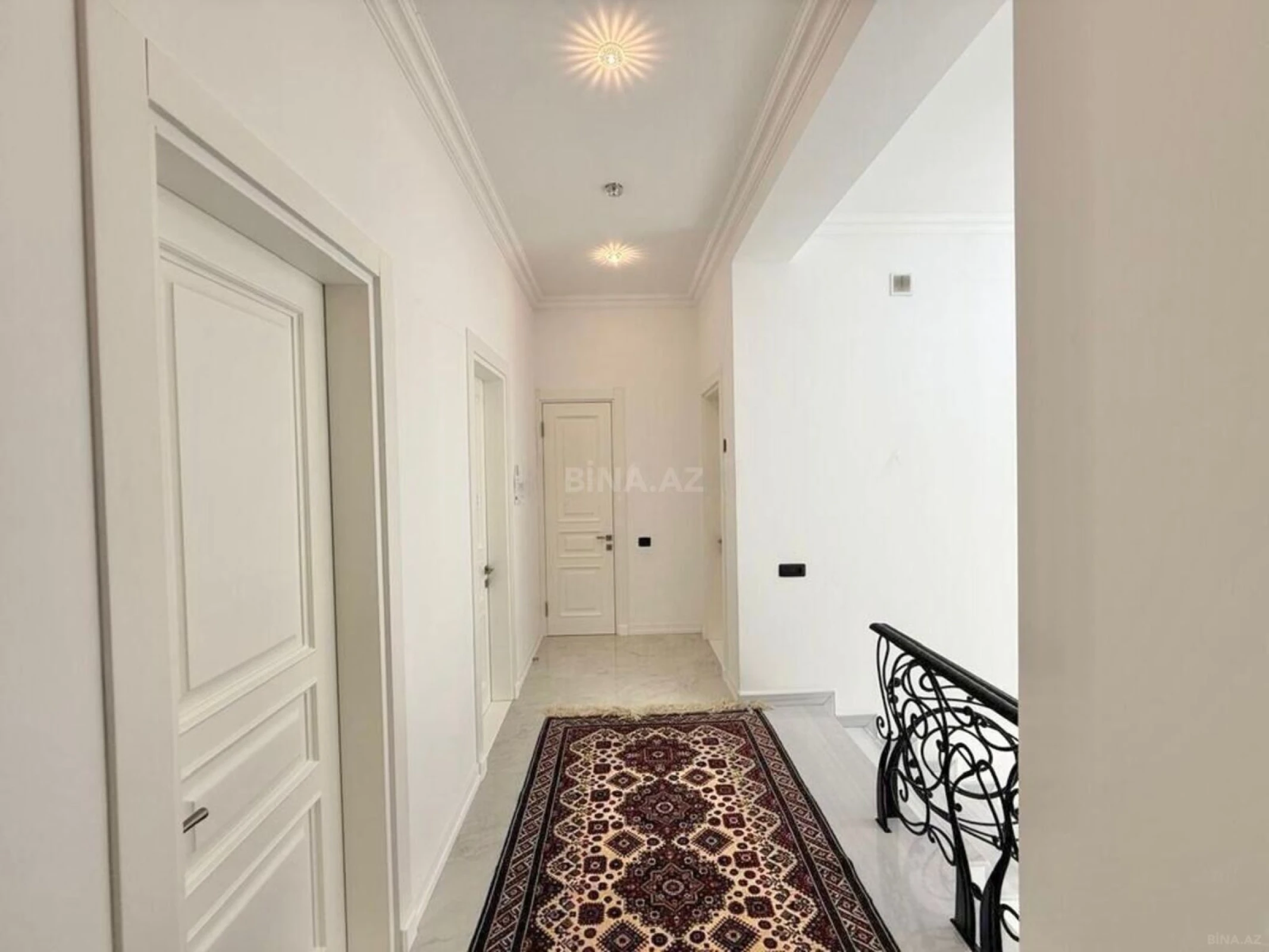 Satılır 7 otaqlı həyət evi 330 m²