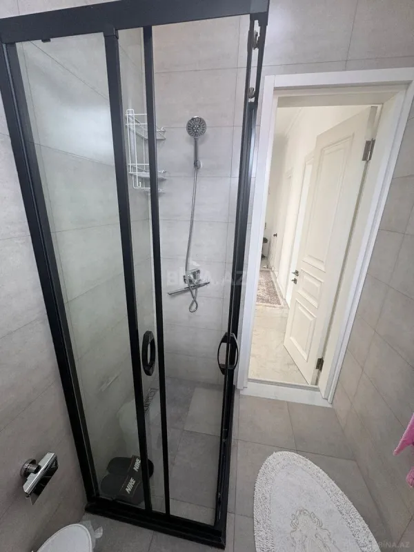 Satılır 7 otaqlı həyət evi 330 m²